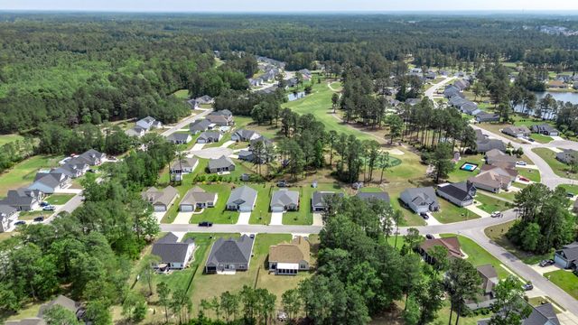 382 Long Meadow Dr., Loris, SC 29569