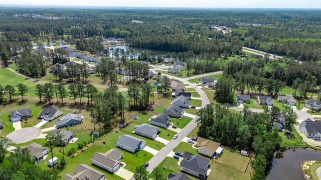 382 Long Meadow Dr., Loris, SC 29569