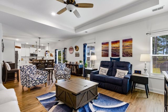 382 Long Meadow Dr., Loris, SC 29569