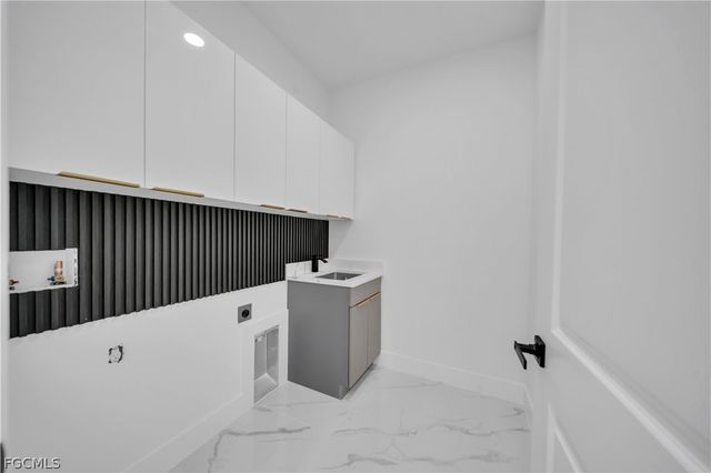 1923 Wellington AVE, Lehigh Acres, FL 33972