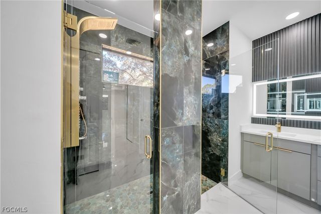 1923 Wellington AVE, Lehigh Acres, FL 33972