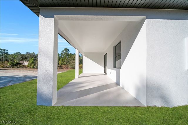 1923 Wellington AVE, Lehigh Acres, FL 33972