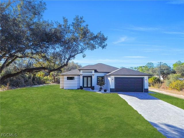 1923 Wellington AVE, Lehigh Acres, FL 33972