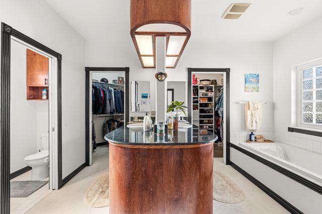 875 N Mountain Avenue, Central Point, OR 97502