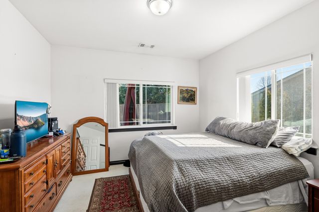 875 N Mountain Avenue, Central Point, OR 97502