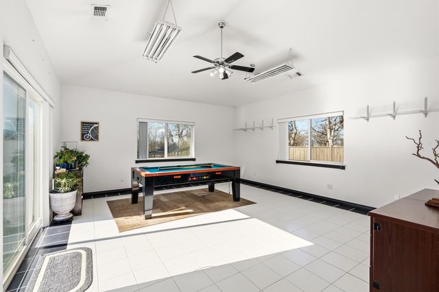 875 N Mountain Avenue, Central Point, OR 97502