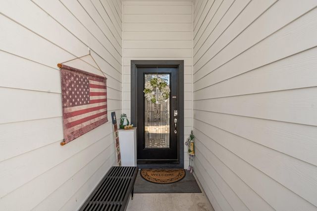 875 N Mountain Avenue, Central Point, OR 97502