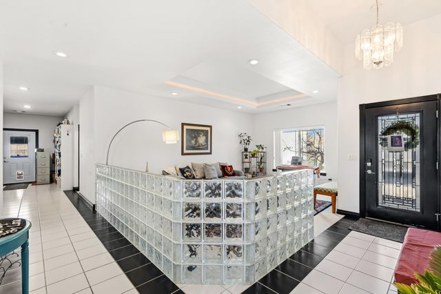 875 N Mountain Avenue, Central Point, OR 97502