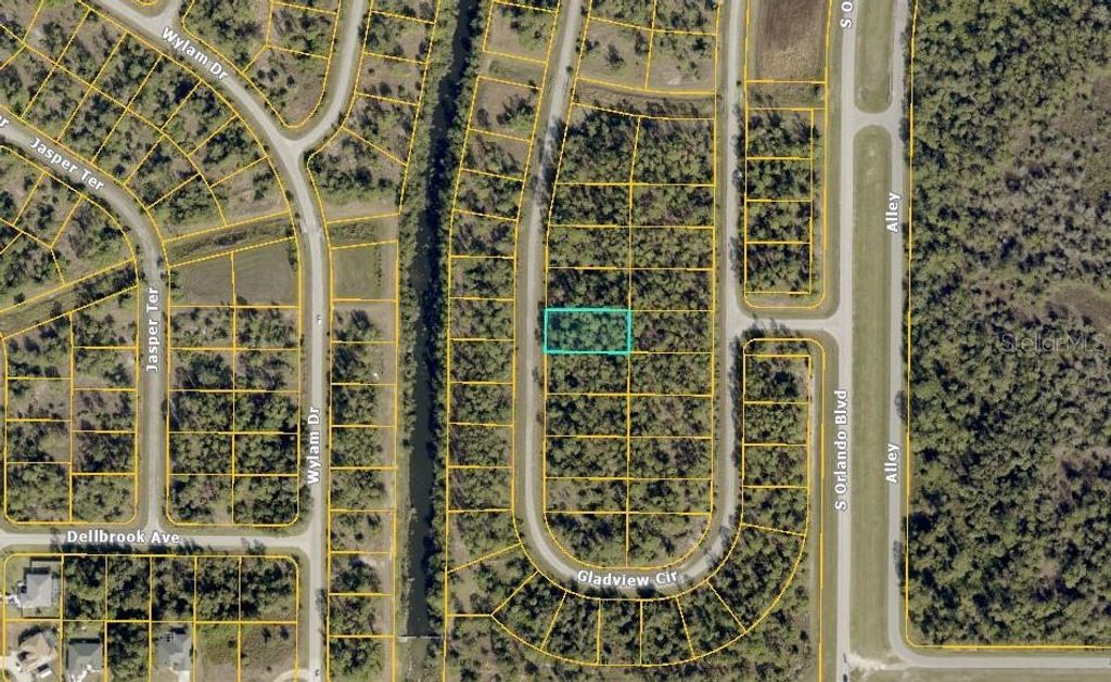 GLADEVIEW CIRCLE, North Port, FL 34288