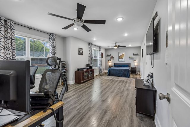 400 Mockingbird Ln, Hartsville, TN 37074