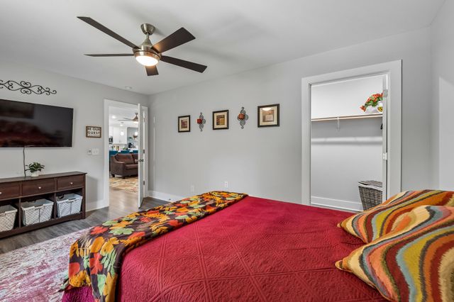 400 Mockingbird Ln, Hartsville, TN 37074