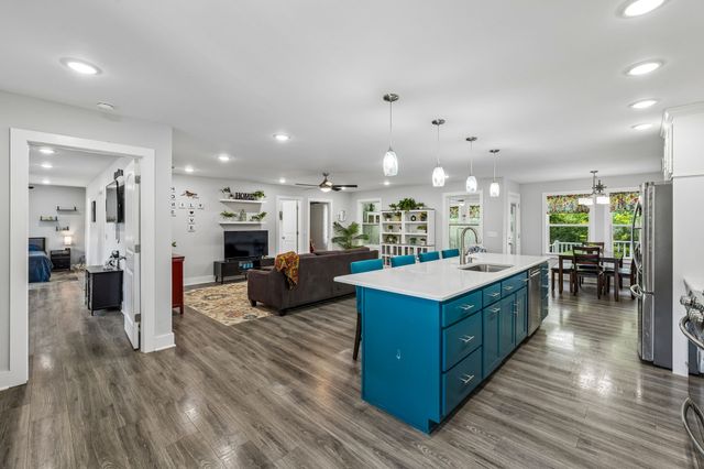 400 Mockingbird Ln, Hartsville, TN 37074