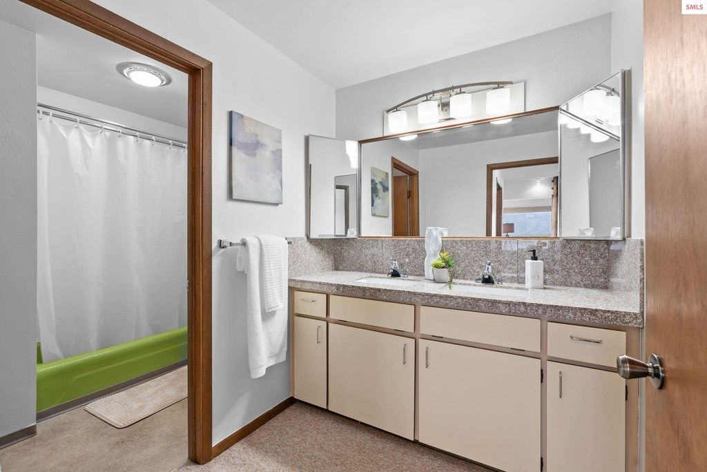 3079 Bottle Bay Rd, Sagle, ID 83860 photo 21