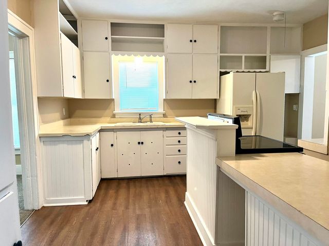 1333 S Market, Wichita, KS 67211