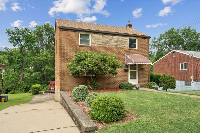 4755 Woodhill Dr, Munhall, PA 15120