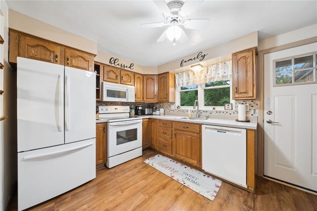 4755 Woodhill Dr, Munhall, PA 15120