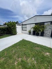 1732 NE 175th St, North Miami Beach, FL 33162