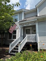 2153 Waters Mill Pt, North Chesterfield, VA 23235