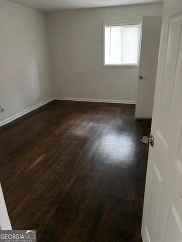 562 Roxbury Drive, Riverdale, GA 30274