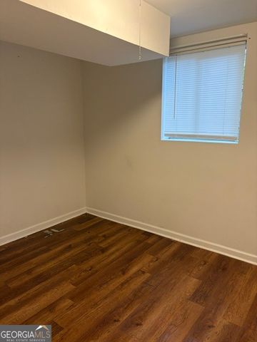 562 Roxbury Drive, Riverdale, GA 30274