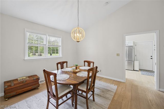 35220 Chagrin Boulevard, Moreland Hills, OH 44022