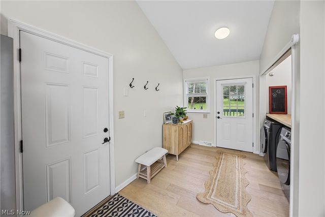 35220 Chagrin Boulevard, Moreland Hills, OH 44022
