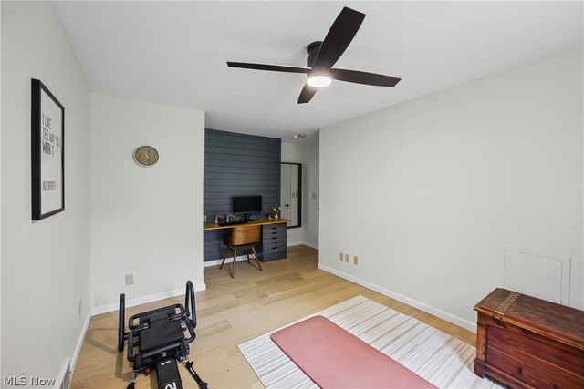 35220 Chagrin Boulevard, Moreland Hills, OH 44022