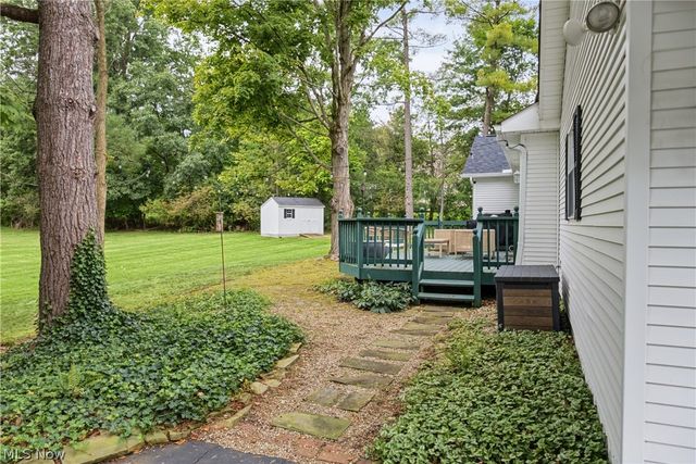 35220 Chagrin Boulevard, Moreland Hills, OH 44022
