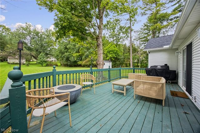 35220 Chagrin Boulevard, Moreland Hills, OH 44022