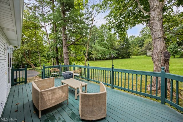 35220 Chagrin Boulevard, Moreland Hills, OH 44022