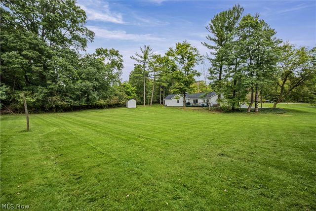 35220 Chagrin Boulevard, Moreland Hills, OH 44022