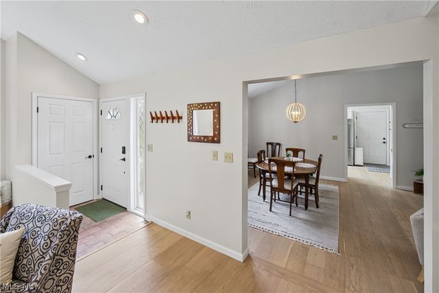 35220 Chagrin Boulevard, Moreland Hills, OH 44022