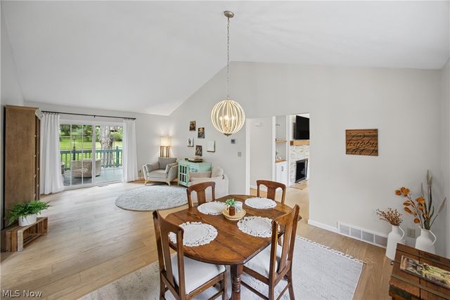 35220 Chagrin Boulevard, Moreland Hills, OH 44022