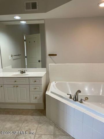 400 E BAY Street PH2, Jacksonville, FL 32202