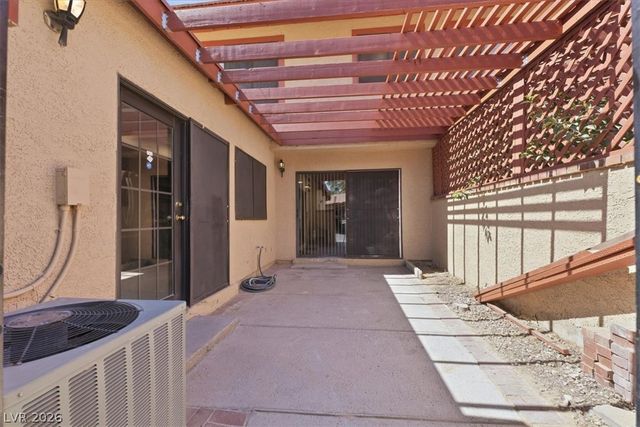 2410 Pickwick Drive, Henderson, NV 89014