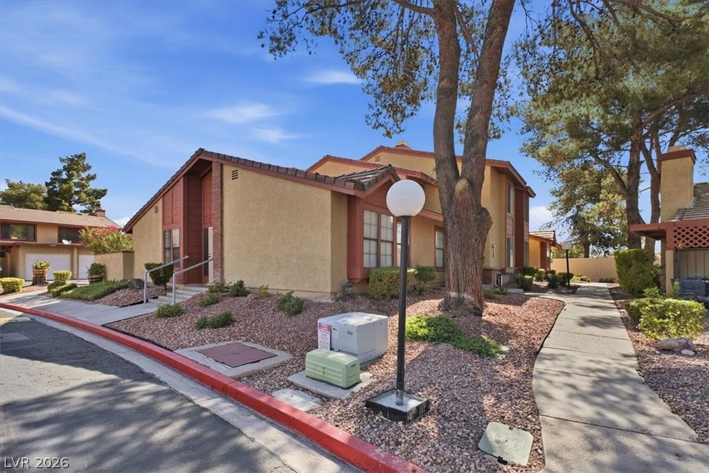 2410 Pickwick Drive, Henderson, NV 89014
