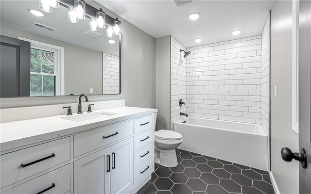 270 Laurel Rock Dr, North Sewickley Twp, PA 15010