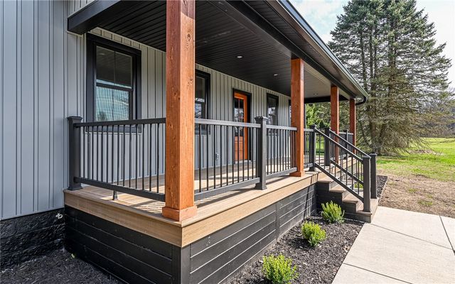 270 Laurel Rock Dr, North Sewickley Twp, PA 15010