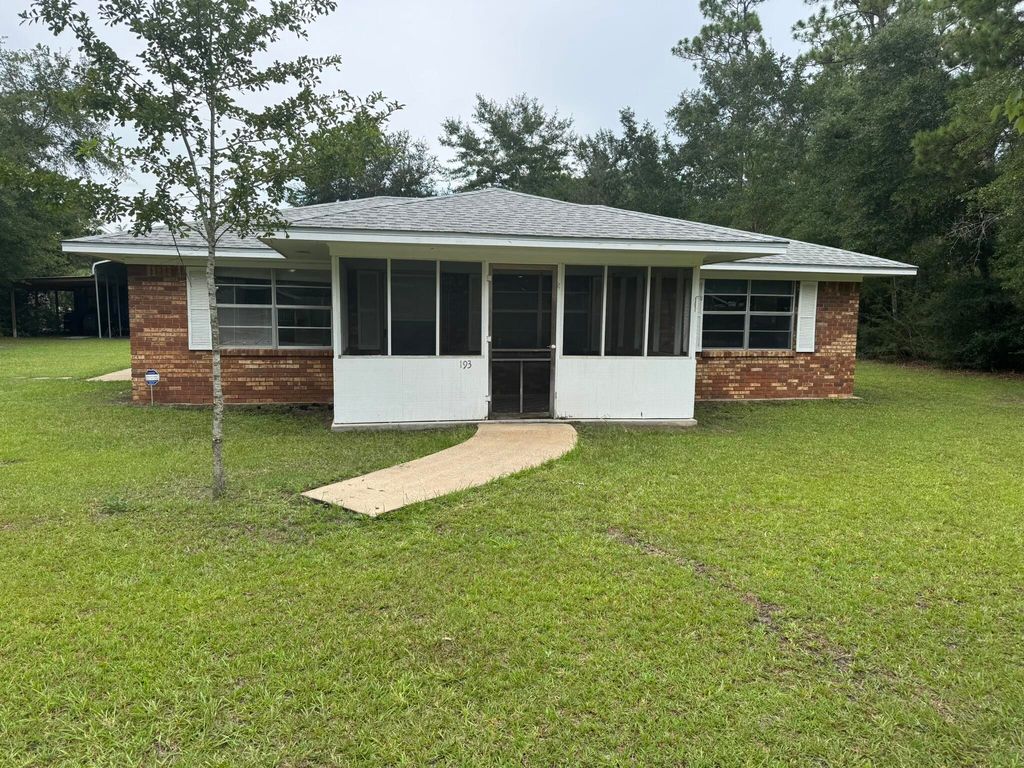 193 Black Creek Lodge Road, Freeport, FL 32439