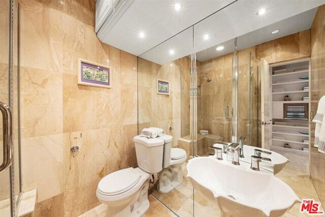 2345 Roscomare Road 201, Los Angeles, CA 90077