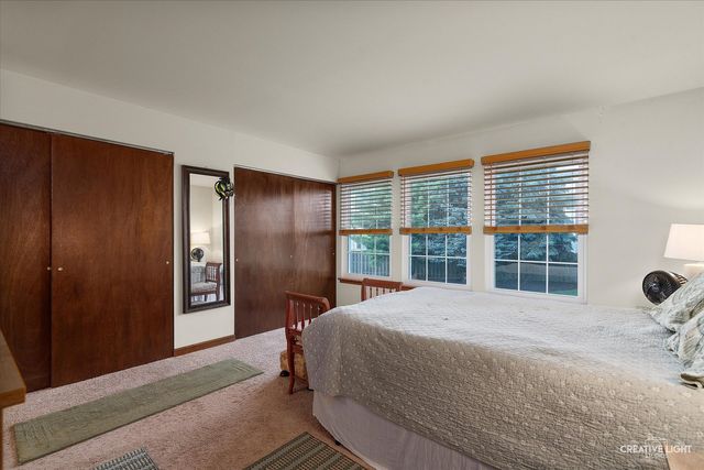 108 River Run Court, Oswego, IL 60543