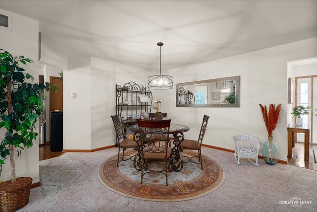 108 River Run Court, Oswego, IL 60543