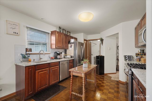 108 River Run Court, Oswego, IL 60543
