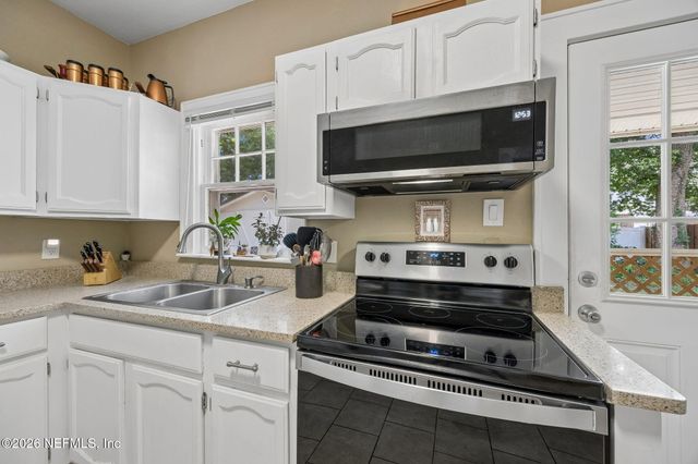 4642 CRESCENT Street, Jacksonville, FL 32205