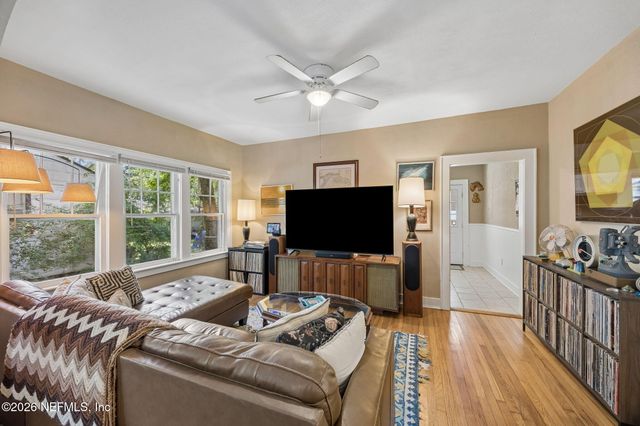 4642 CRESCENT Street, Jacksonville, FL 32205