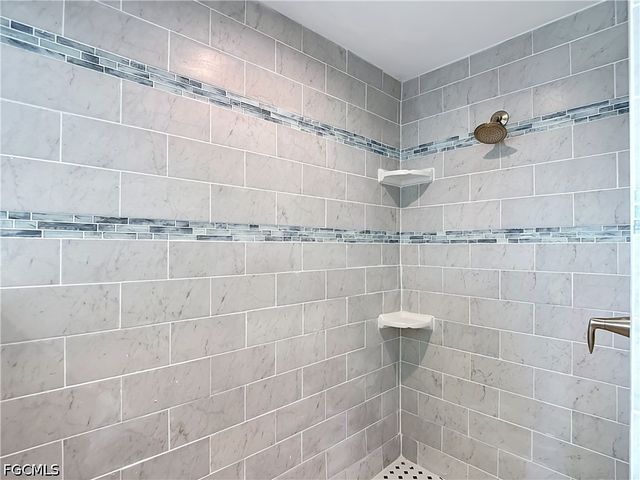 8831 Woodgate DR, Fort Myers, FL 33908