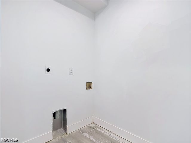 8831 Woodgate DR, Fort Myers, FL 33908