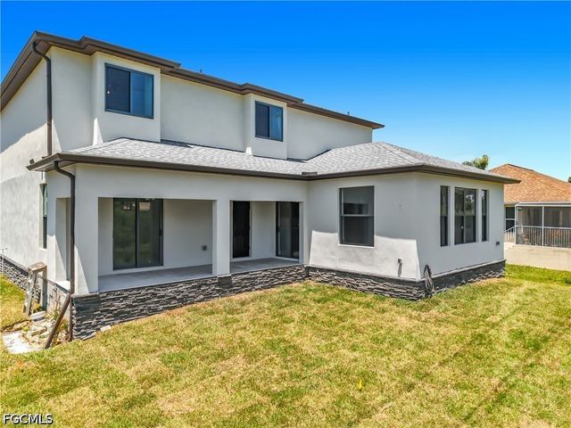 8831 Woodgate DR, Fort Myers, FL 33908