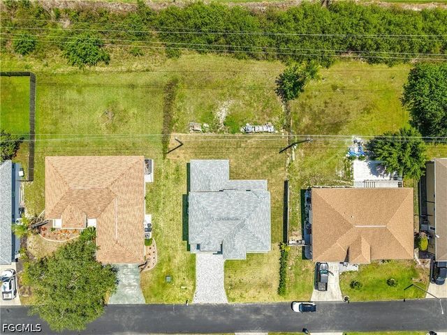 8831 Woodgate DR, Fort Myers, FL 33908