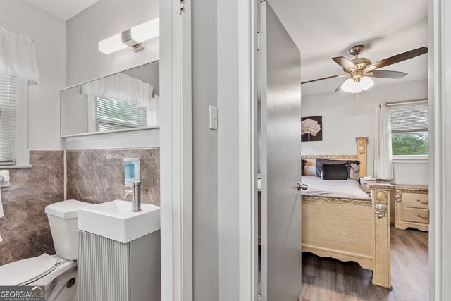 121 Crestwood Road, Warner Robins, GA 31093